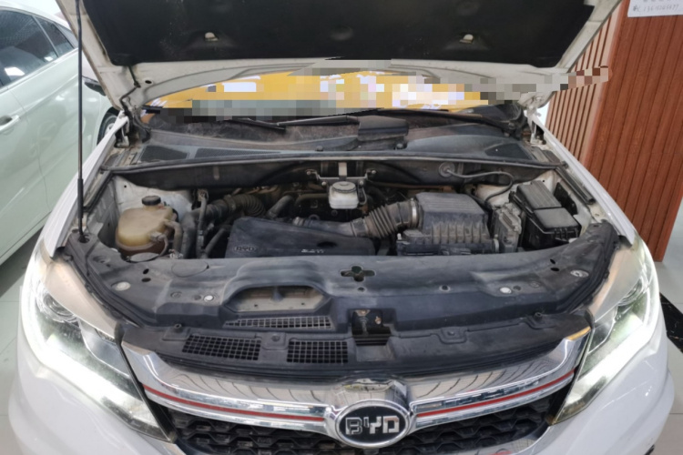 BYD S7 2017 car image #22