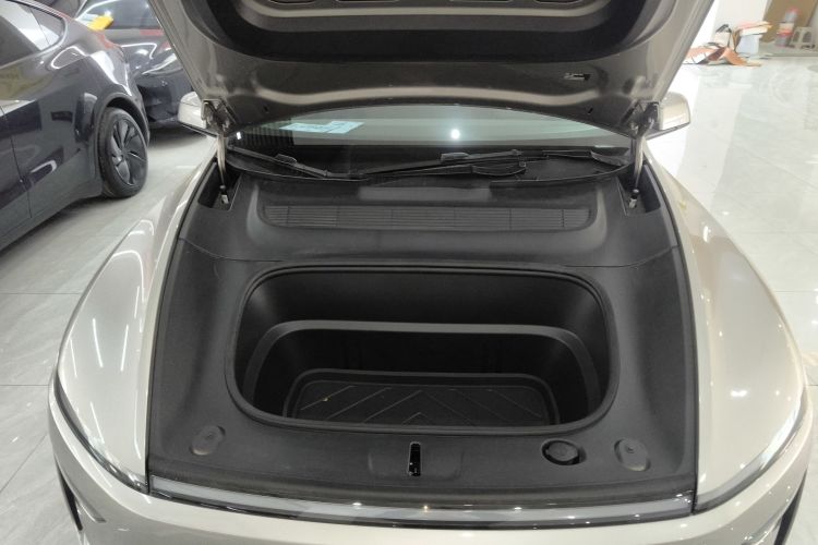 特斯拉 Model Y L 2025 汽车图片 #22