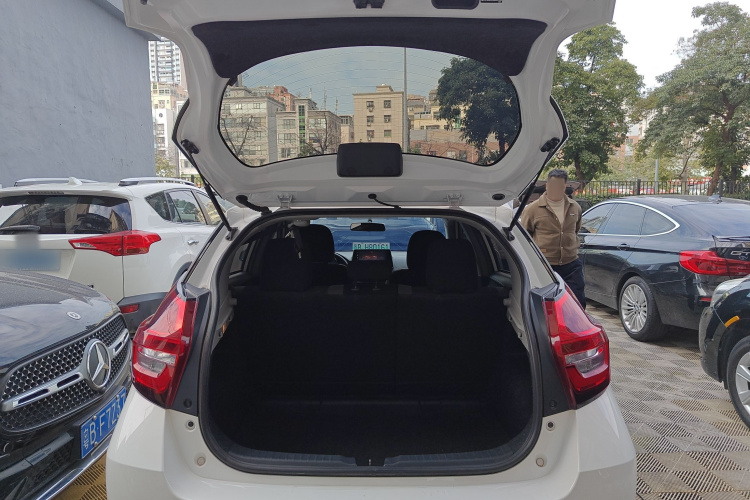 Toyota Vios FS 2022 immagine di auto #22