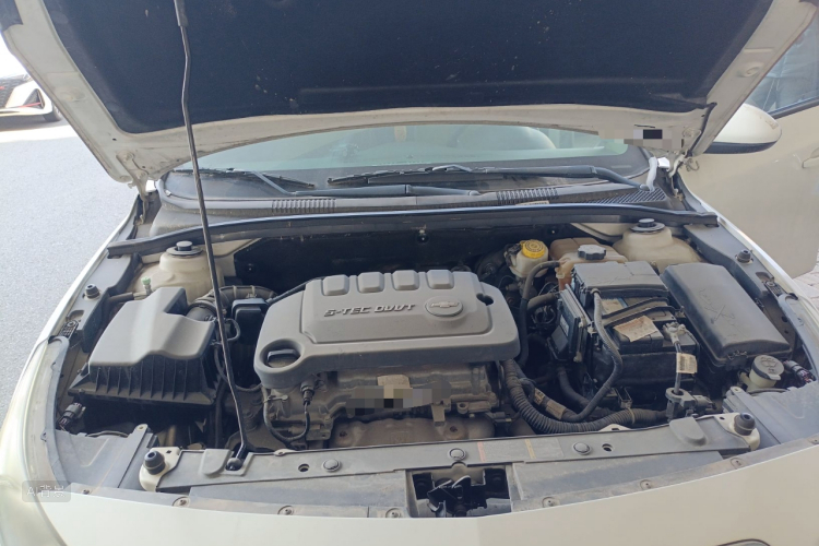 Chevrolet Cruze 2015 immagine di auto #22