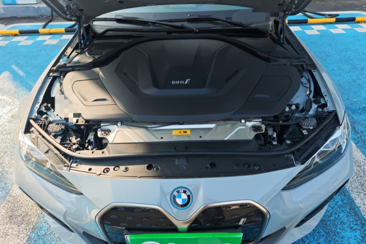 BMW i4 2023 #22 BMW i4 2023 car image #22