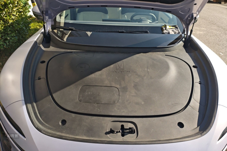 Avatr 12 2025 car image #22
