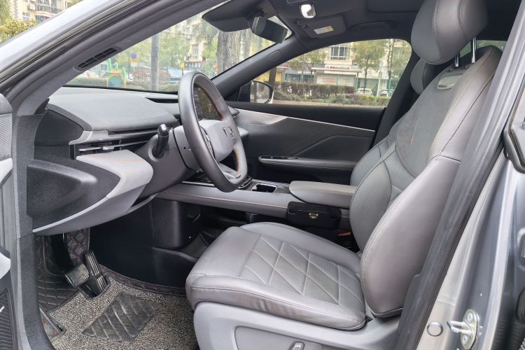 Deepal S05 2025 car image #22