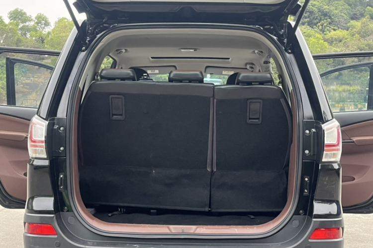 Forthing SX6 2017 car image #22