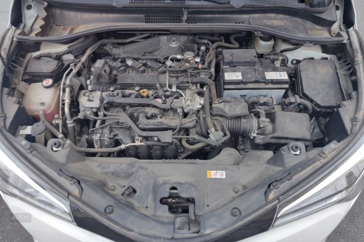 Toyota C-HR 2019 immagine di auto #22