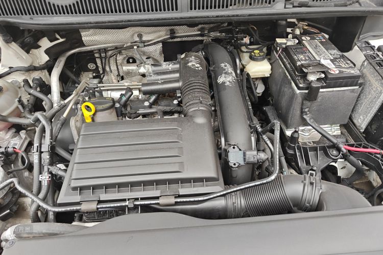 Volkswagen Touran 2021 car image #22