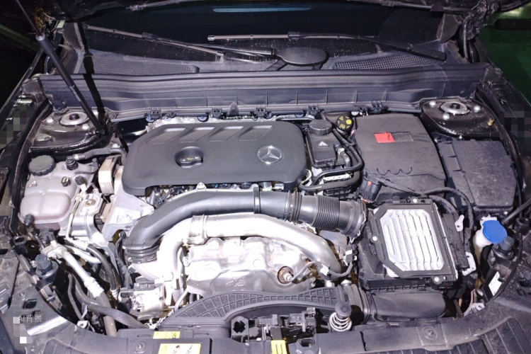 Mercedes-Benz GLB Class 2025 car image #22