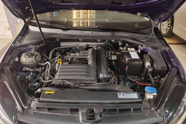 Volkswagen Golf 2020 car image #22