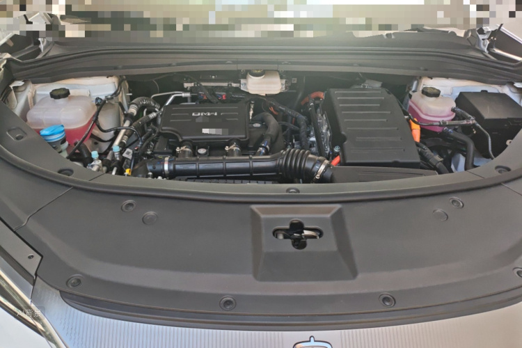 BYD SongL DM-i 2025 car image #22