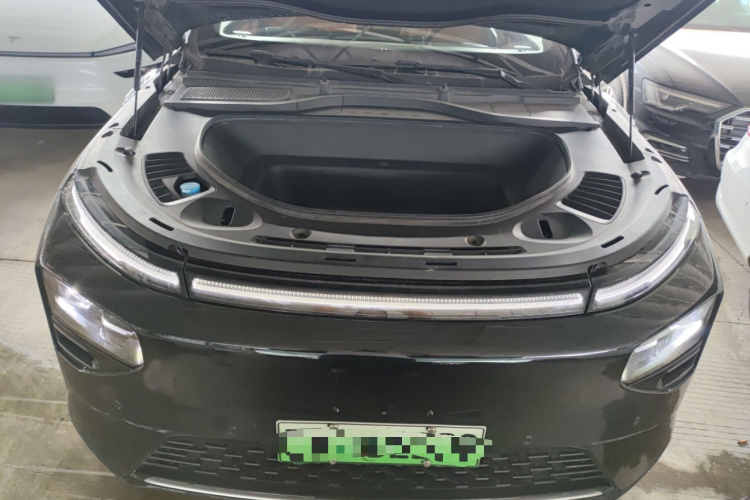 Xpeng G9 2023 #22 Xpeng G9 2023 car image #22