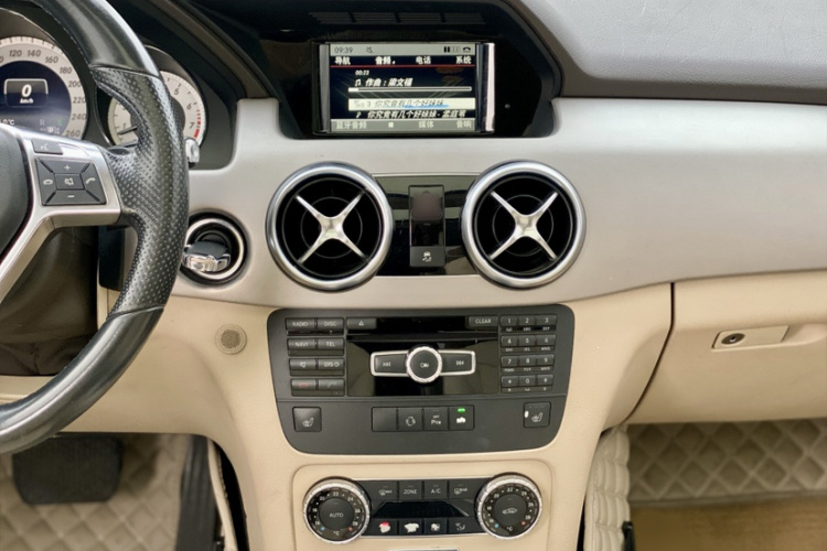 Mercedes-Benz GLK Class 2015 #22 Mercedes-Benz GLK Class 2015 car image #22