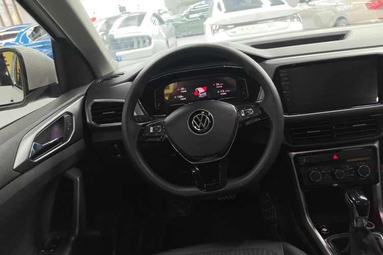 Volkswagen T-Cross 2022 car image #22