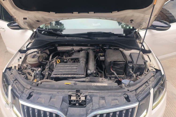 Skoda Octavia 2017 car image #22