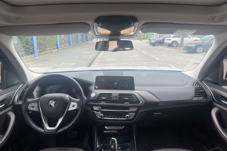 BMW X3 2020 car image #22