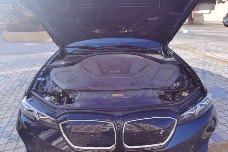 BMW i3 2023 car image #22