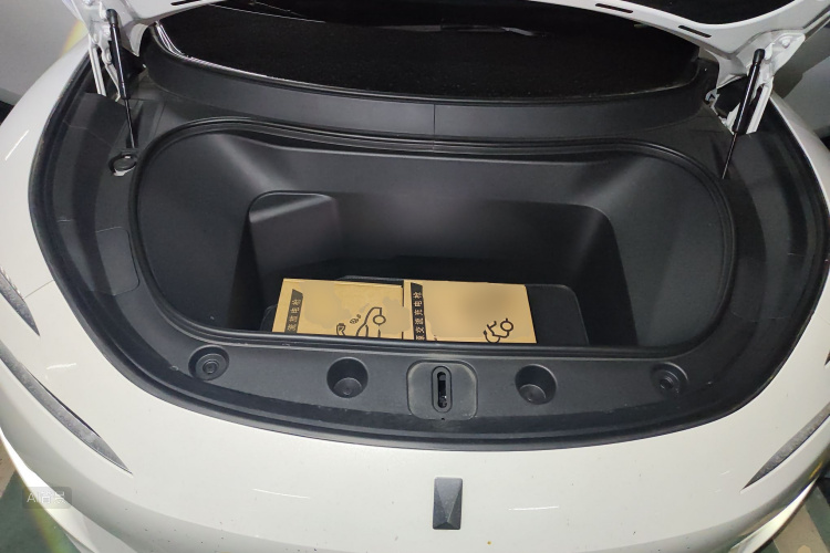 Avatr 11 2024 car image #22