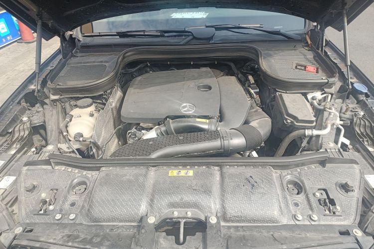 Mercedes-Benz GLE Class 2023 immagine di auto #22