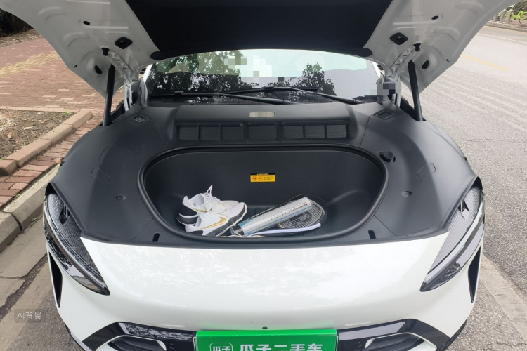 MI YU7 2025 immagine di auto #22