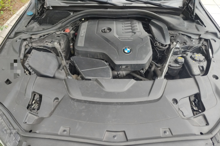 BMW 7 Series 2019 car image #22