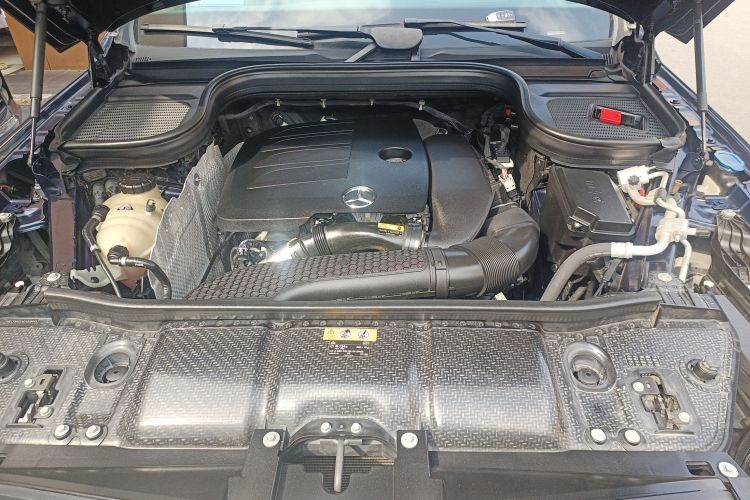 Mercedes-Benz GLE Class 2020 car image #22