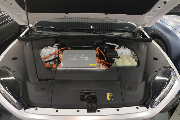 NIO ES8 2021 car image #22