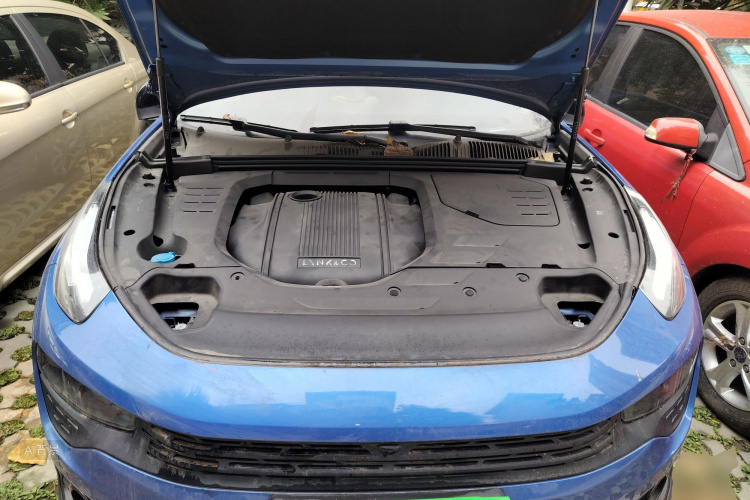 Lynk & Co 02 2018 #22 Lynk & Co 02 2018 car image #22