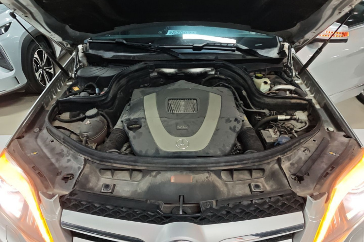 Mercedes-Benz GLK Class 2016 car image #22