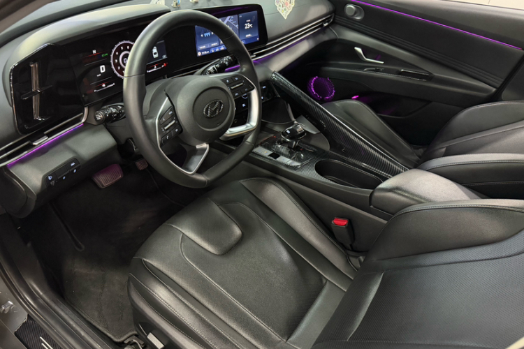 Hyundai Elantra 2020 immagine di auto #22