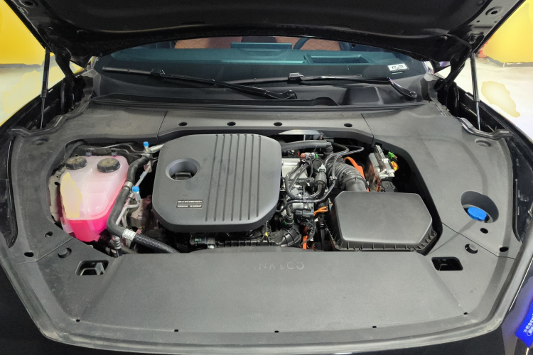 Lynk & Co 10 EM-P 2025 immagine di auto #22