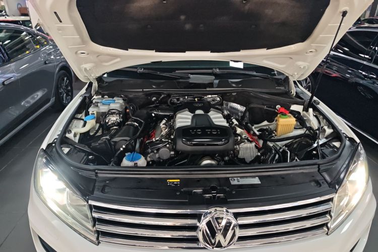 Volkswagen Touareg 2016 car image #22