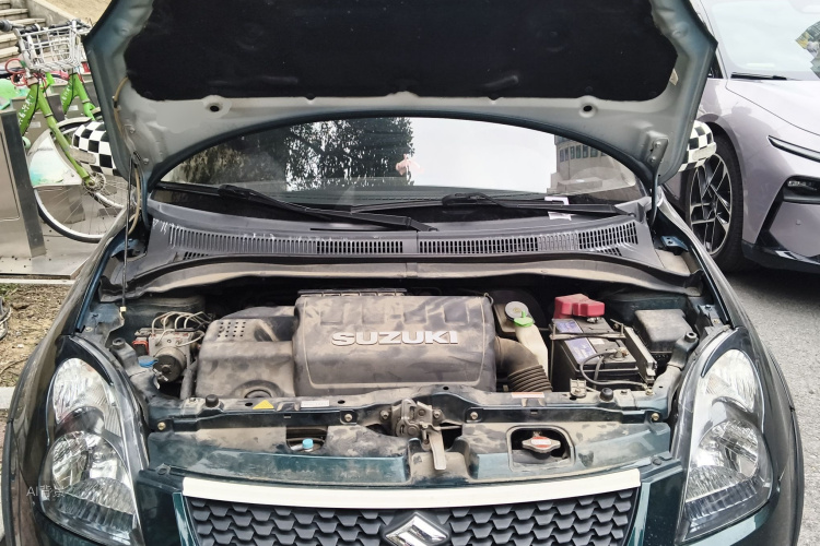Suzuki Swift 2017 car image #22
