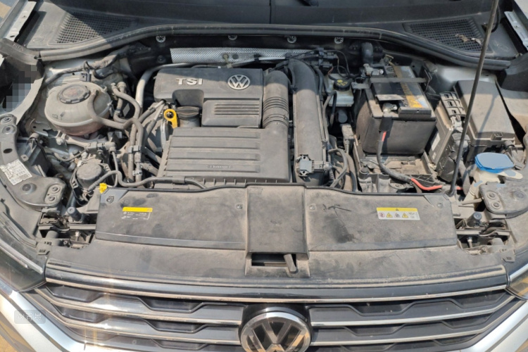 Volkswagen T-Roc 2020 car image #22