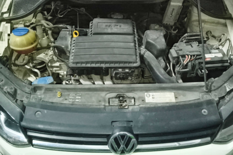 Polo 2016 car image #22
