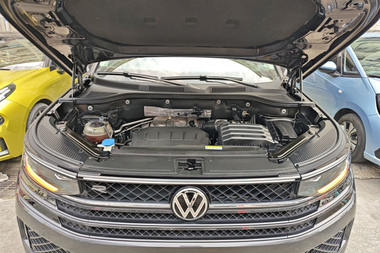 Volkswagen Tavendor 2024 car image #22