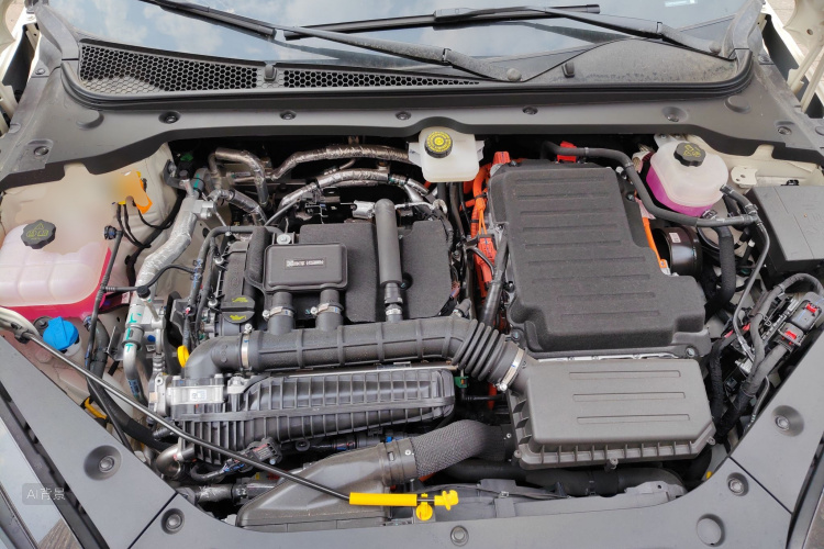 BYD Seal 06 DM-i 2025 immagine di auto #22