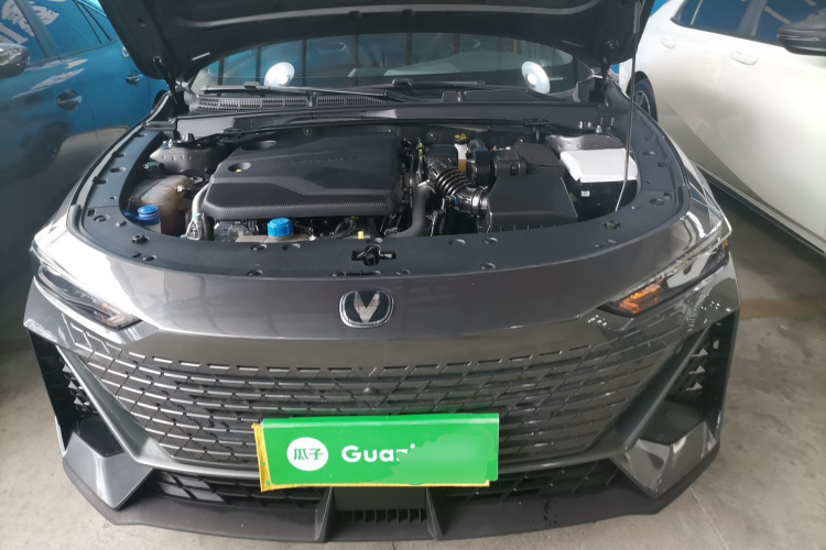 Changan UNI-V 2023 изображение автомобиля #22