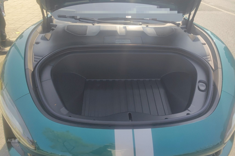 MI SU7 Ultra 2025 car image #22