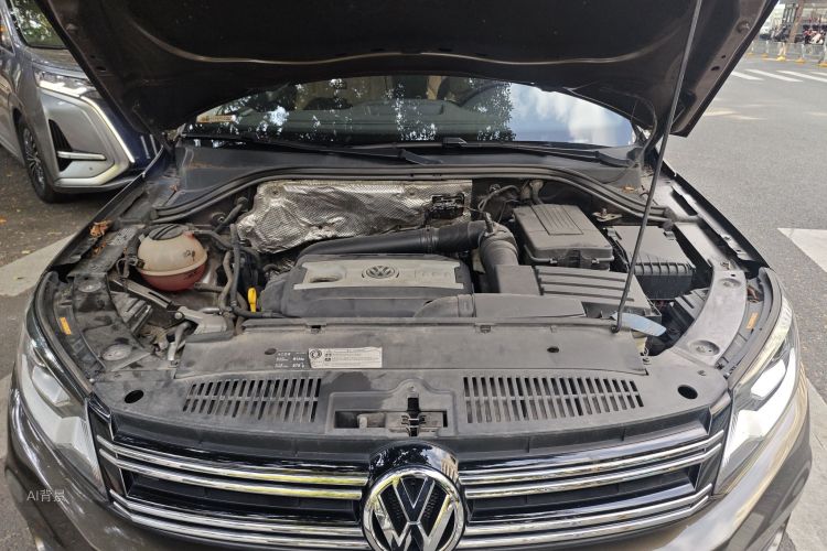 Volkswagen Tiguan 2016 car image #22