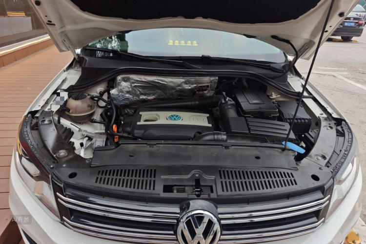 Volkswagen Tiguan 2014 car image #22