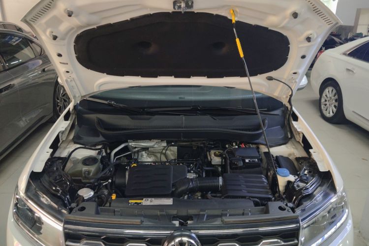 Volkswagen T-Cross 2020 car image #22