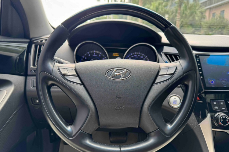 Hyundai Sonata 2015 car image #22