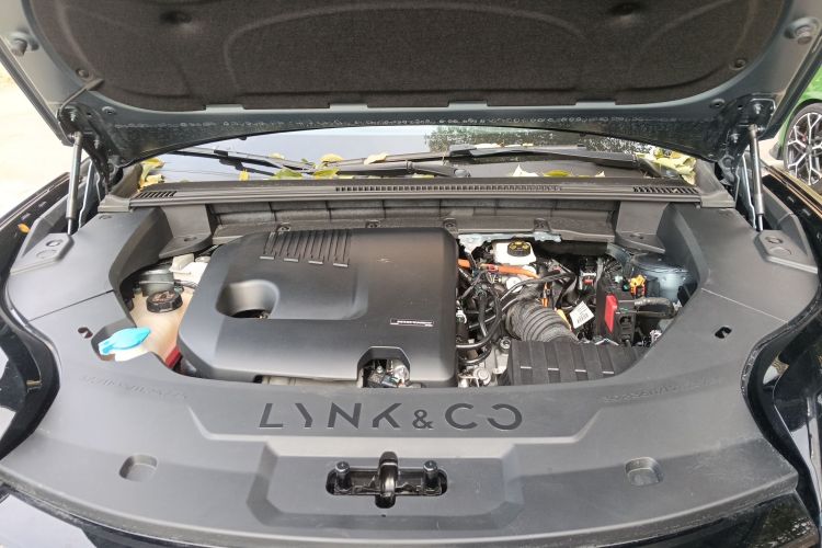 Lynk & Co 08 EM-P 2024 car image #22