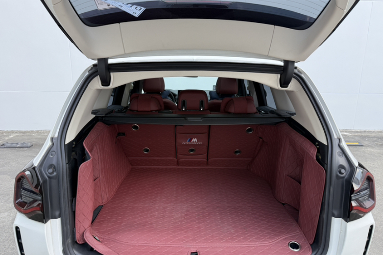 BMW iX3 2023 immagine di auto #22