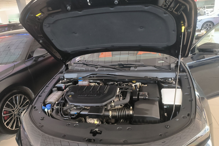 Changan UNI-V 2025 изображение автомобиля #22