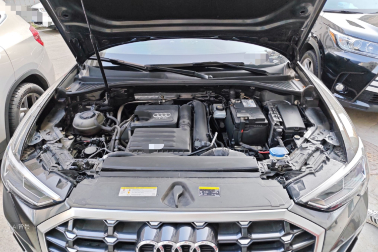 Audi Q3 2019 car image #22
