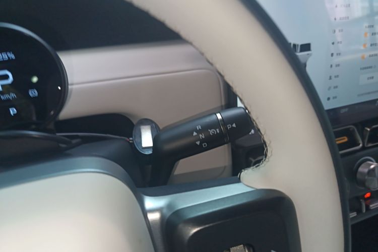 2025 car image #22