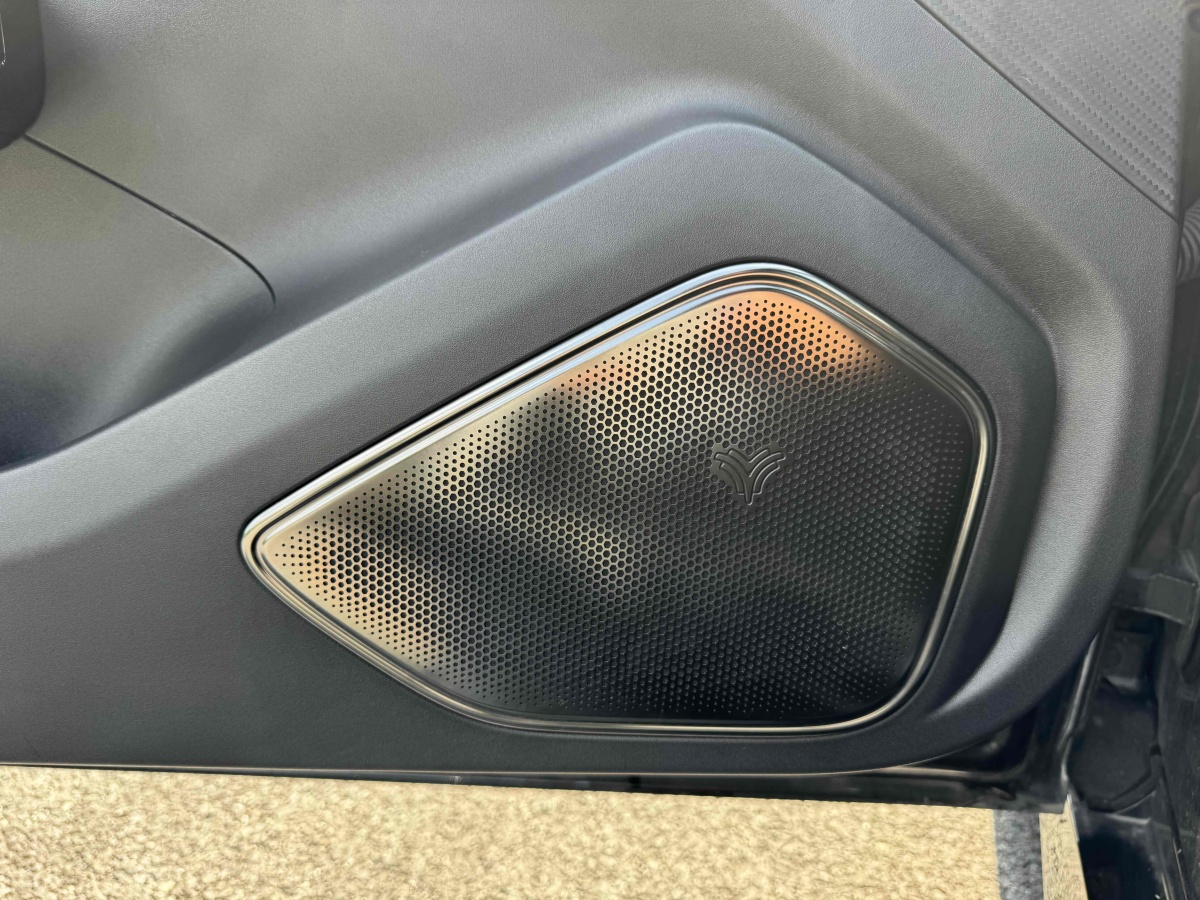 哪吒汽车 哪吒GT 2023 汽车图片 #22