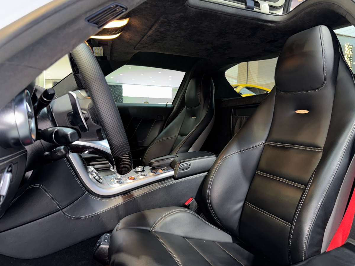 Mercedes-Benz SLS AMG 2012 car image #22