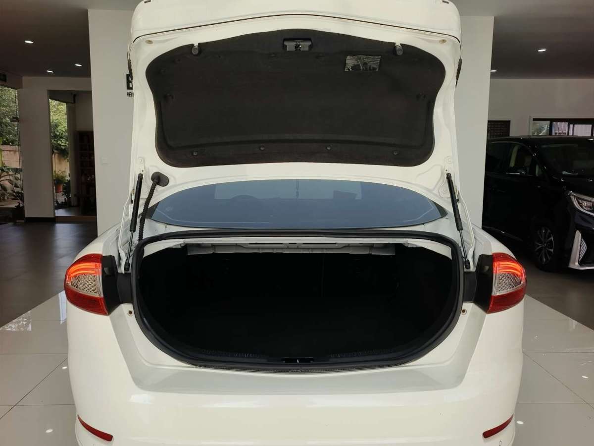 Ford Mondeo-Zhisheng 2012 car image #22