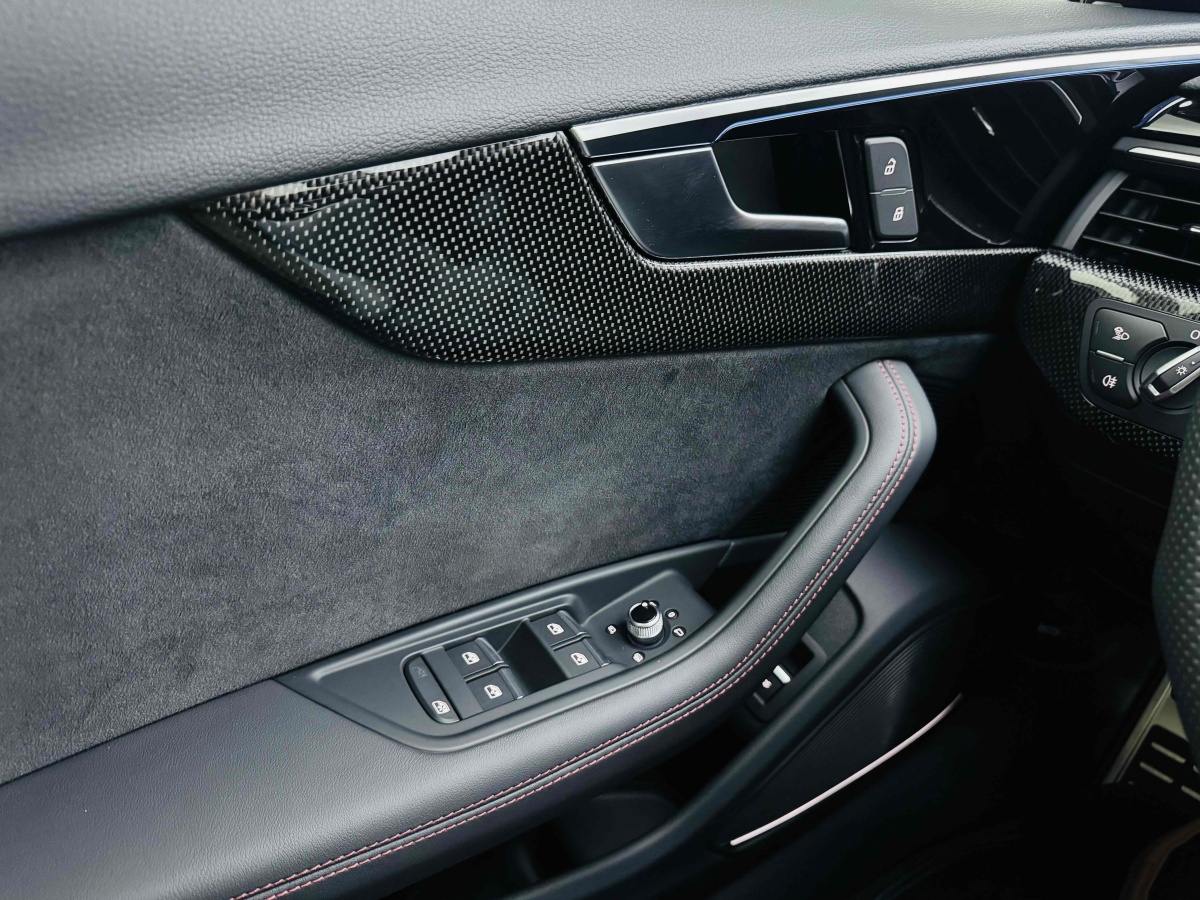 Audi S4 2023 car image #22